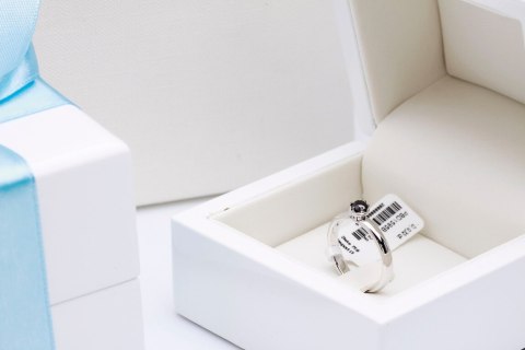 Złoty pierścionek PBD1595B - Diament