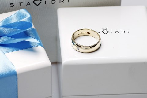 Złota obrączka OBD4079 - Diament