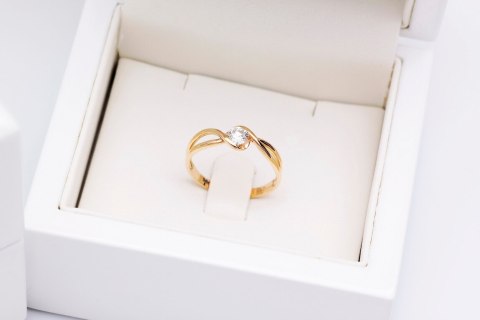 Złoty pierścionek PZD4357 - Diament