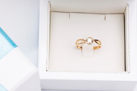 Złoty pierścionek PZD4357 - Diament