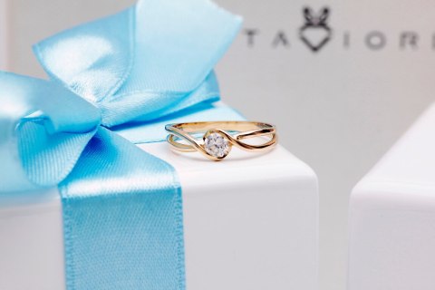 Złoty pierścionek PZD4357 - Diament