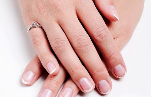 Złoty pierścionek PBD2762 - Diament