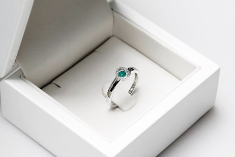 Złoty pierścionek PBD3864 - Diament