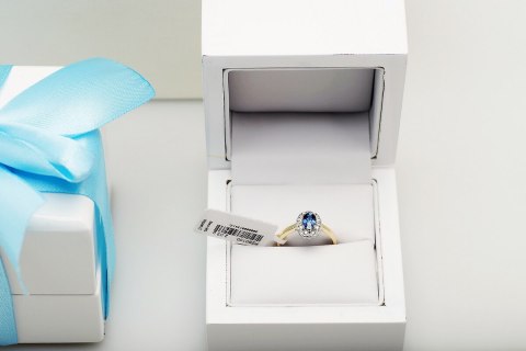 Złoty pierścionek PZS0100 - Diament