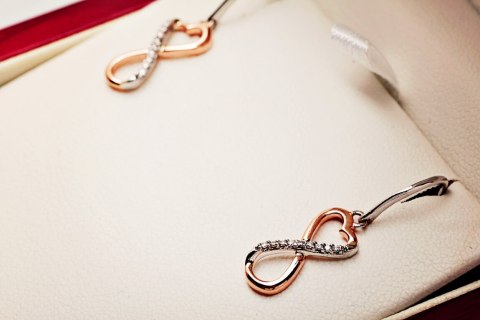 Złote kolczyki E3982P - Diament