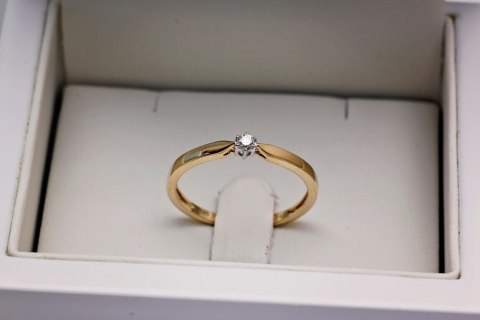 Złoty pierścionek PXD3500 - Diament