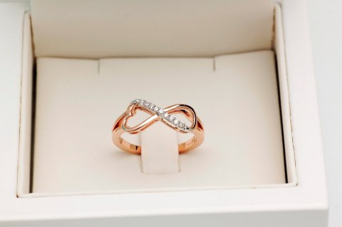 Złoty pierścionek PXD3907R - Diament