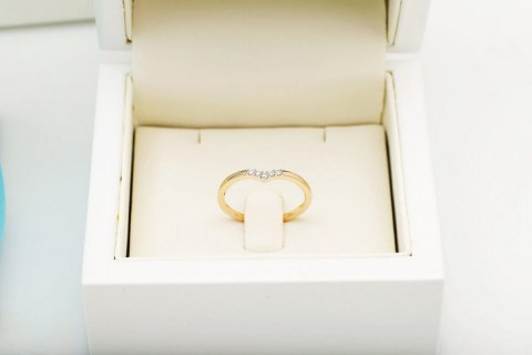 Złoty pierścionek PZD5990 - Diament