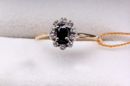 Złoty pierścionek PXD0521 - Diament