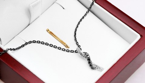 Złoty wisiorek WBD1908 - Diament