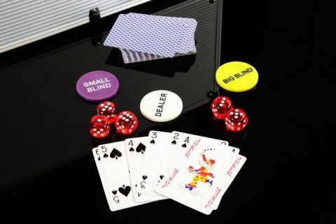 Poker set 300 szt żetonów z akcesoriami