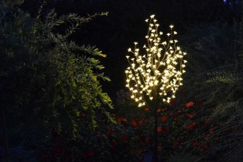 Dekoracyjne LED drzewo z kwiatami - 1,5 m, ciepła biel