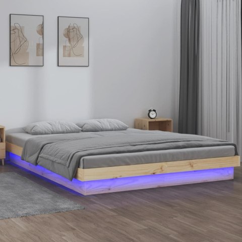 Rama łóżka z LED, 140x200 cm, lite drewno
