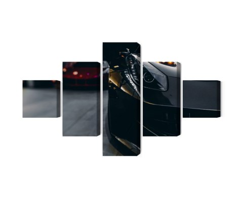 Obraz Wieloczęściowy Przód Czarnego Samochodu Sportowego