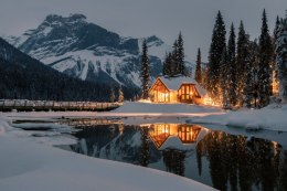 Obraz Wieloczęściowy Emerald Lake W Kanadzie Zimą