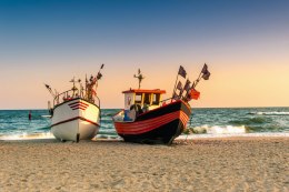 Obraz Wieloczęściowy Łodzie Rybackie Na Plaży