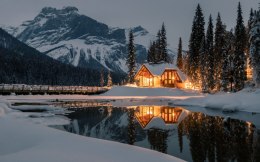 Obraz Wieloczęściowy Emerald Lake W Kanadzie Zimą