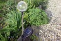 Lampa ogrodowa Garth solarna LED w kształcie kuli (zmienia kolory)