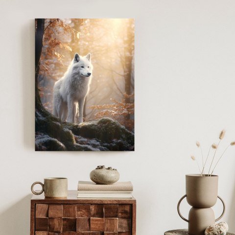 Plakat Biały Wilk Stojący Na Skale W Lesie