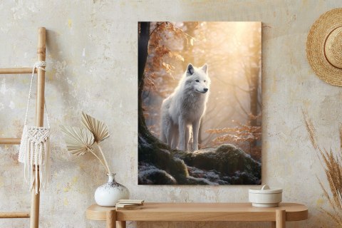 Plakat Biały Wilk Stojący Na Skale W Lesie