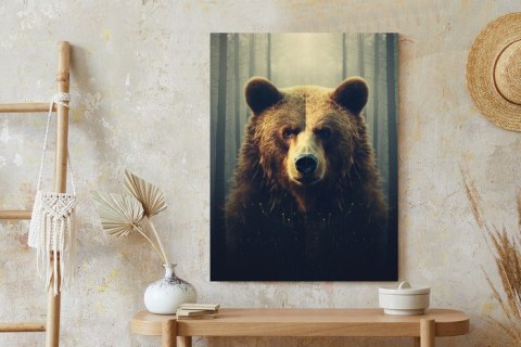 Plakat Ogromny Niedźwiedź W Zamglonym Lesie