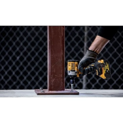 Klucz udarowy 1/2 18V DCF922P2T-QW DEWALT