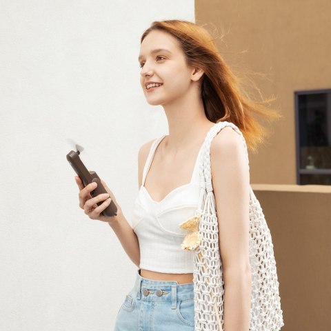 Mini wentylator wiatrak przenośny z funkcją powerbanka latarką USB-A USB-C 2000mAh - brązowy