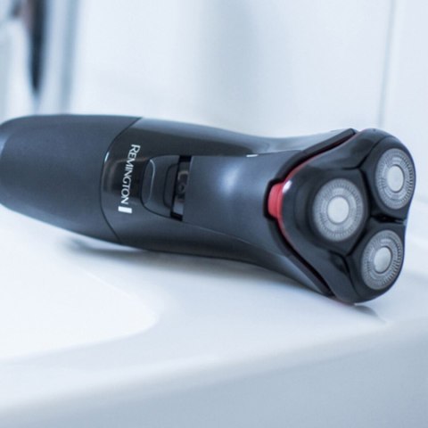 Elektryczna maszynka do golenia Remington POWER SERIES