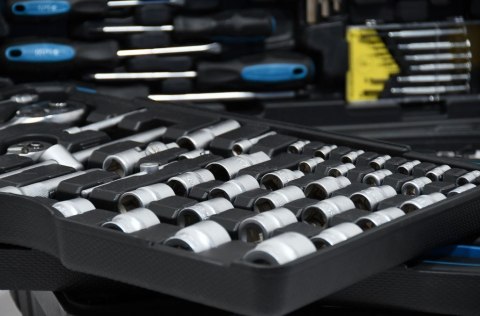 Profesjonalna walizka z narzędziami TOP