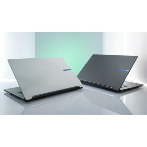 Laptop Gigabyte AERO X16 16" 16 GB RAM 1 TB SSD geforce rtx 5060 Qwerty Hiszpańska Qwerty portugalski