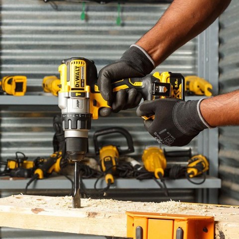 Wkrętak elektryczny Dewalt DCD996P2 820 W