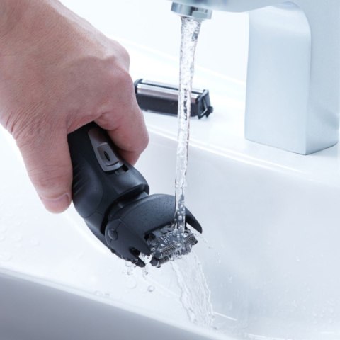 Elektryczna golarka z akumulatorem Panasonic Corp. Wet&Dry ES-RW31-S503 LED Czarny