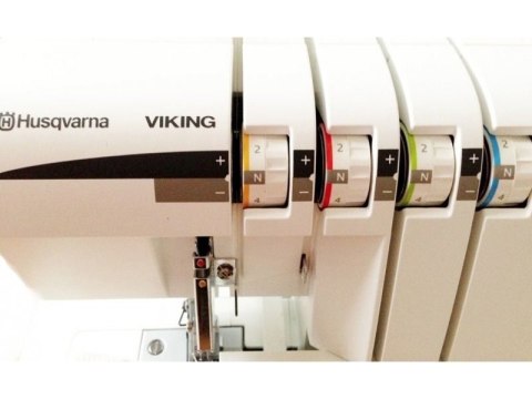 Maszyna do szycia Overlock Husqvarna Huskylock S15 (WYPRZEDAŻ)