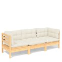 3-osobowa sofa ogrodowa z kremowymi poduszkami, drewno sosnowe