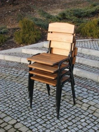 Ogrodowe krzesło drewniane do układania w stos WEEKEND FSC