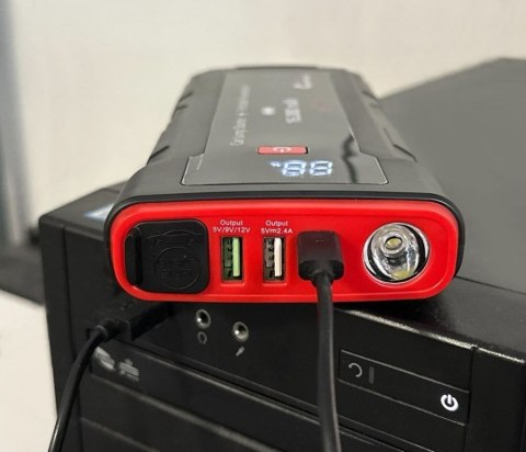Powerbank z funkcją SMART JUMP STARTER, 16 000 mAh, 2000 A