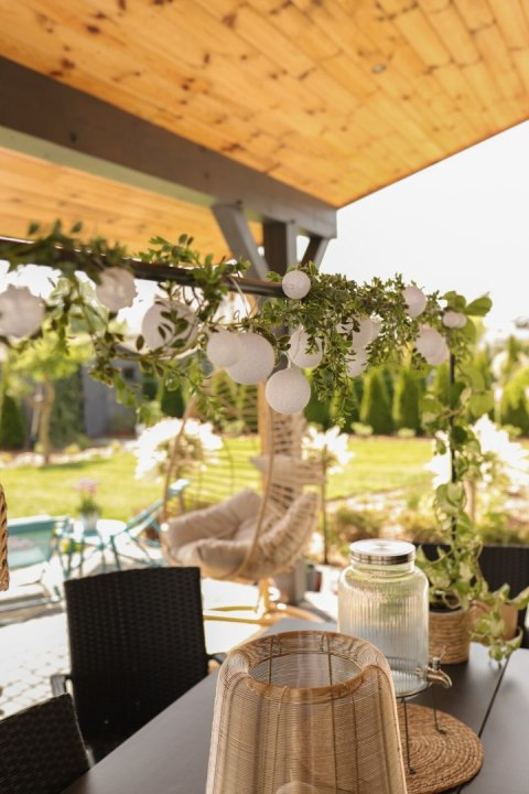 Girlanda ze sztucznych zielone pąki