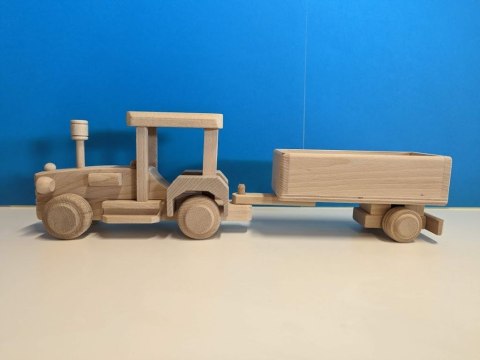 Drewniany traktor z przyczepą bukowy 42 cm dekoracja pojazd