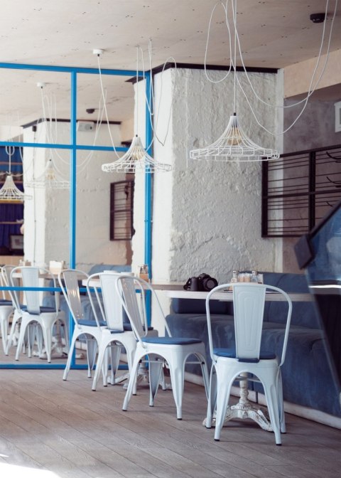 Krzesło Paris białe inspirowane Tolix