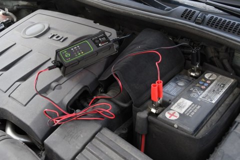 Ładowarka mikroprocesorowa 4A, 6 / 12V