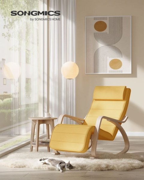 Żółty fotel bujany z regulowanym podnóżkiem i poduszką