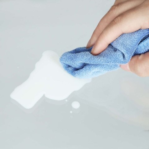 Złoty stolik pomocniczy ze szkłem, 50x55 cm, nowoczesny styl