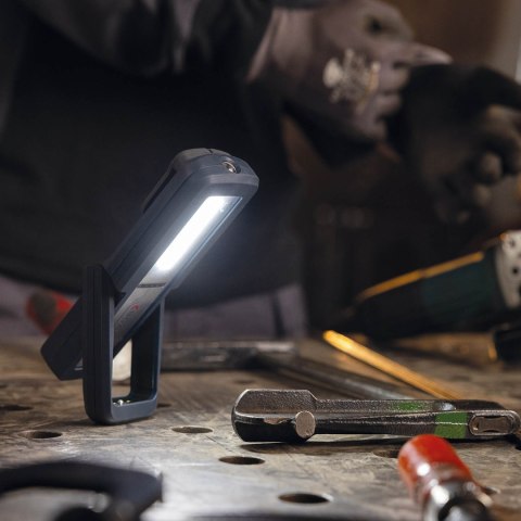 Akumulatorowa lampa robocza LED 500 lm 3,2 W z bazą ładującą Scangrip UNIFORM forLIFE 03.6208